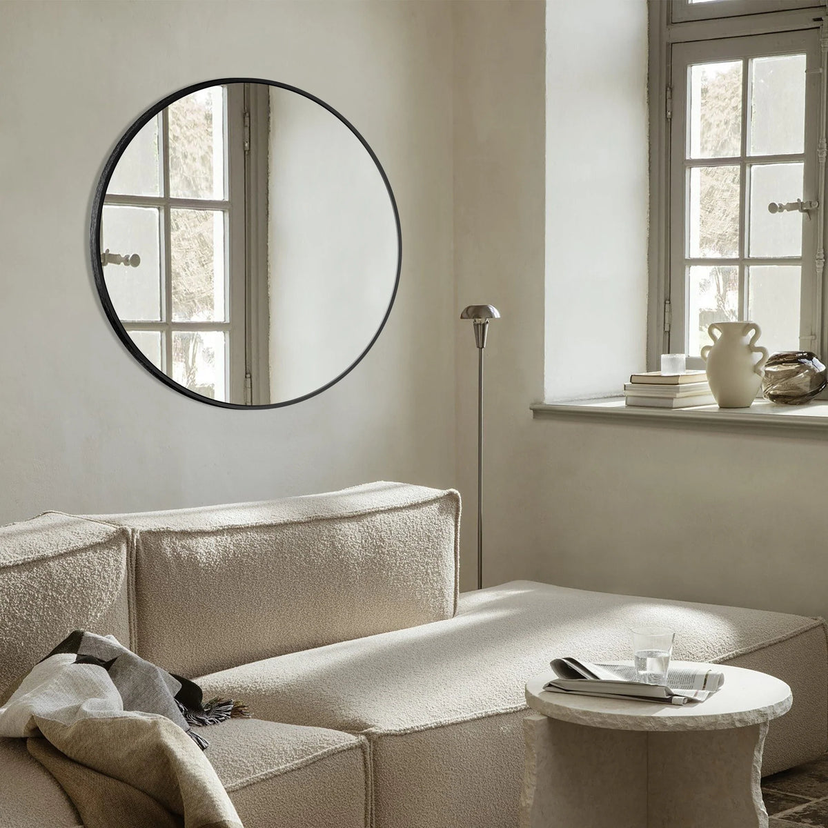 Modern Round Bathroom Vanity Mirror, Wall Mounted Circular Mirror for Bathroom, Bedroom and Home Decor