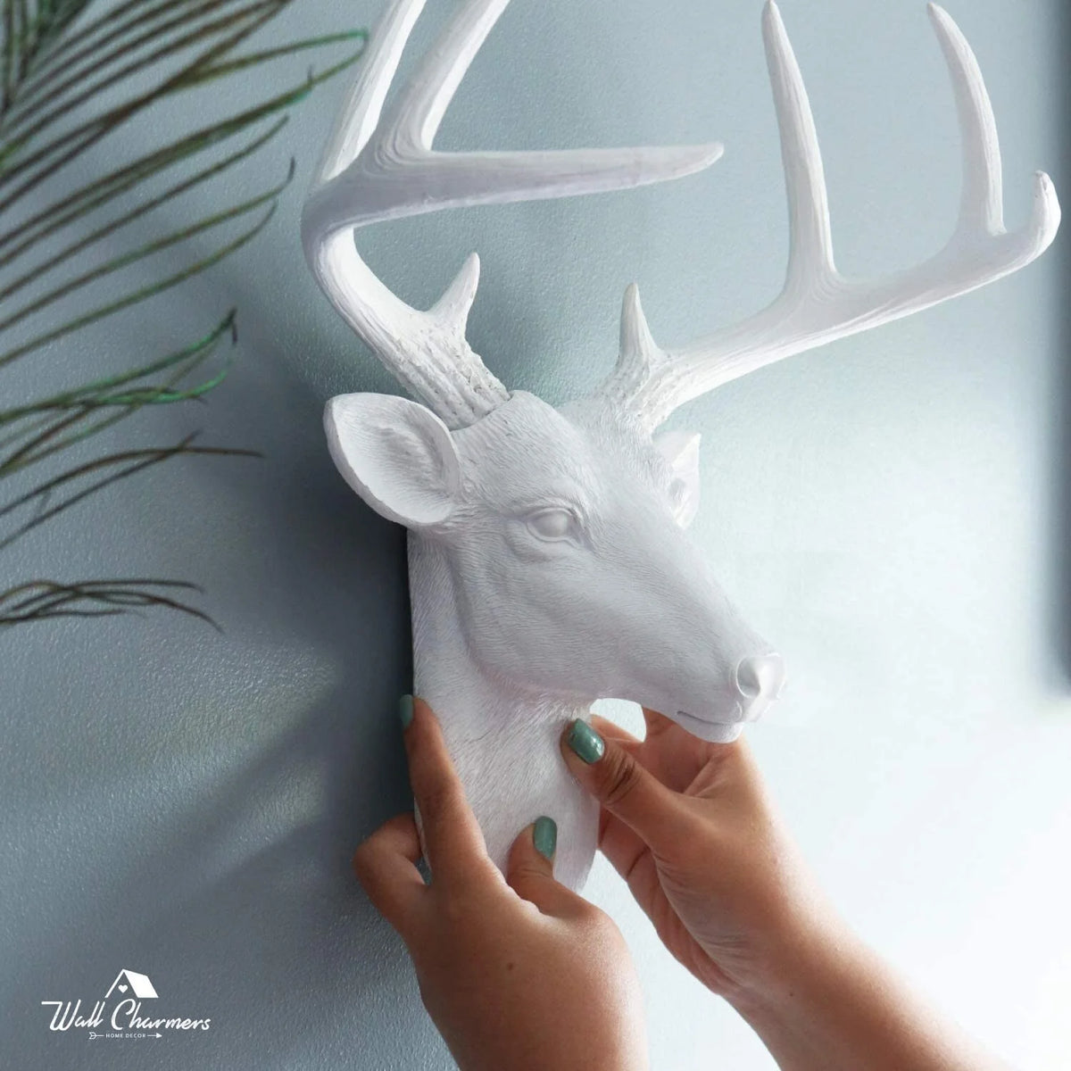 White Deer Head Wall Decor, Modern Decorative Animal Head Sculpture for Living Room, Bedroom and Home Decoration
