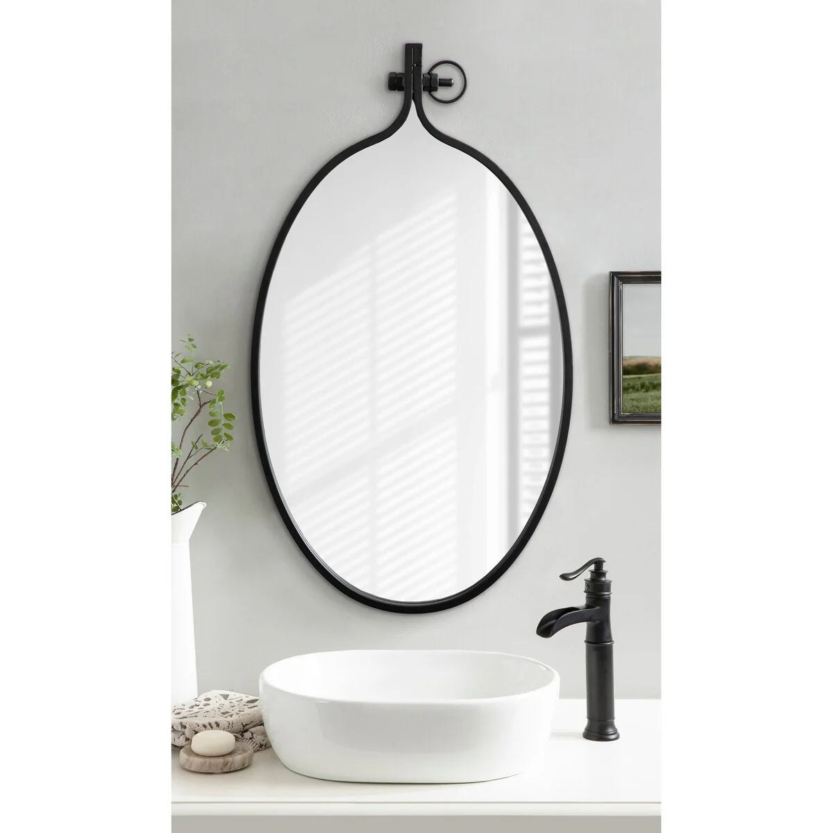 Modern Round Wall Mirror, Decorative Circular Accent Mirror for Living Room, Bedroom and Entryway