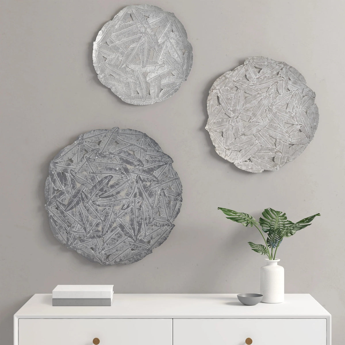Textured Feather 3-Piece Metal Disc Wall Decor Set, Decorative Wall Art for Home