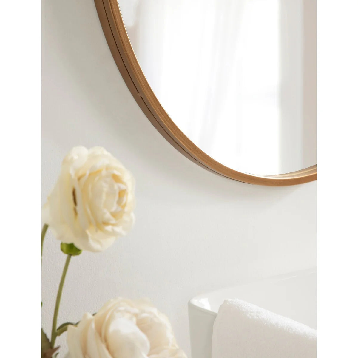 Modern Round Wall Mirror, Decorative Circular Accent Mirror for Living Room, Bedroom and Entryway