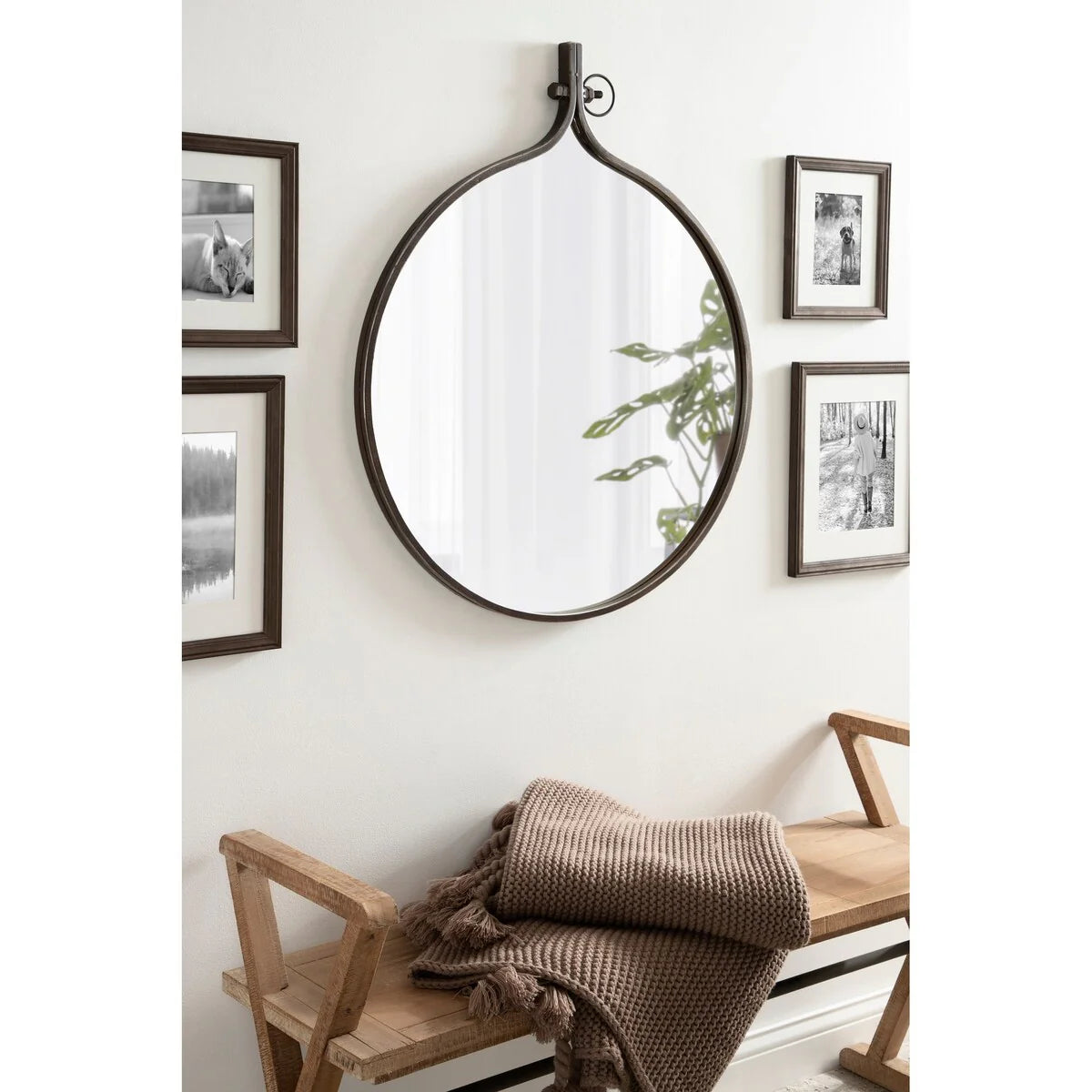 Modern Round Wall Mirror, Decorative Circular Accent Mirror for Living Room, Bedroom and Entryway