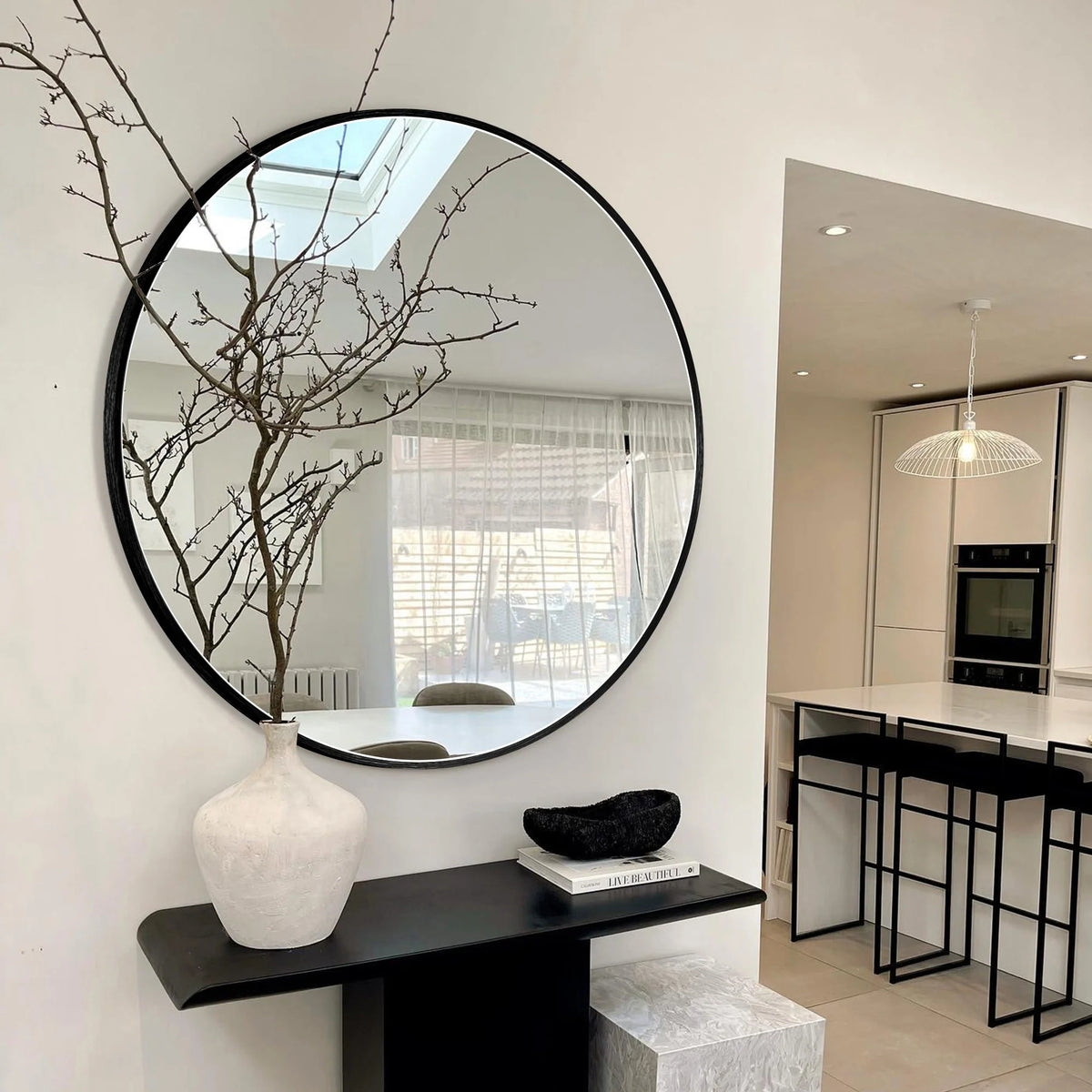 Modern Round Bathroom Vanity Mirror, Wall Mounted Circular Mirror for Bathroom, Bedroom and Home Decor
