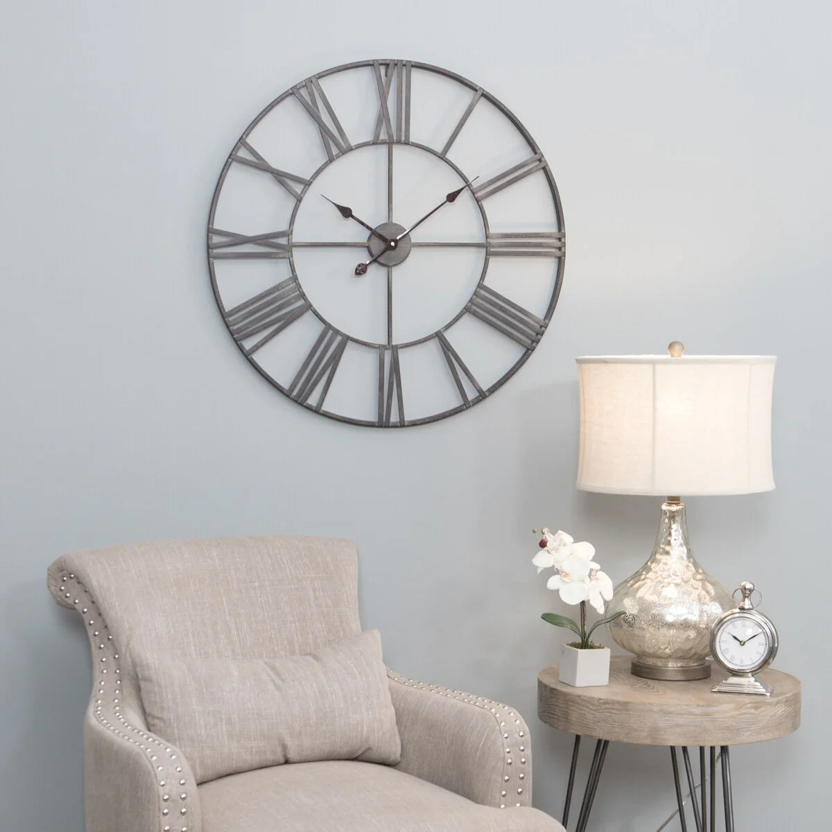 Modern Round Metal Wall Clock, Decorative Circular Hanging Clock for Living Room, Bedroom and Office