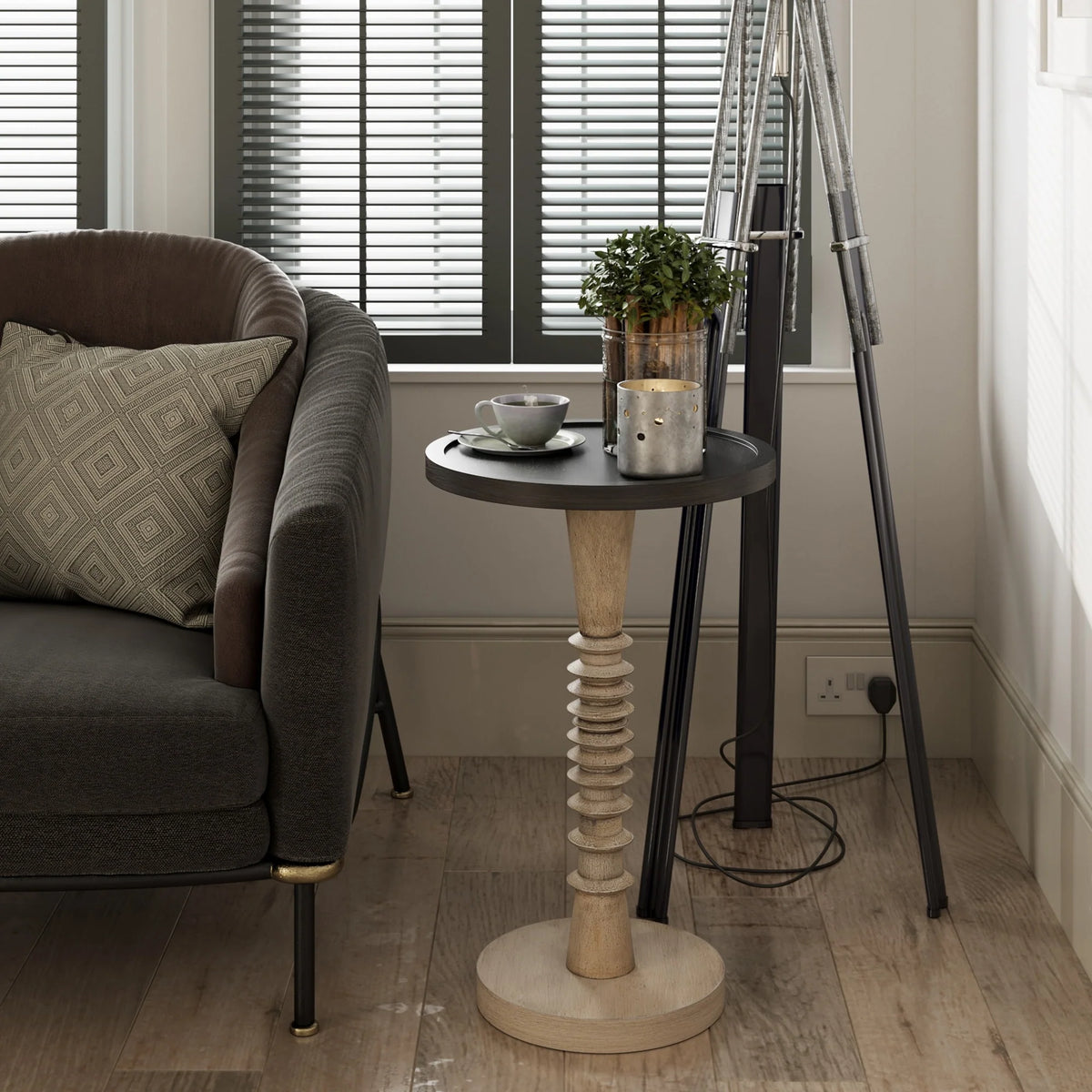 Small Pedestal End Table with Tray Top, Farmhouse Distressed Finish Accent Table