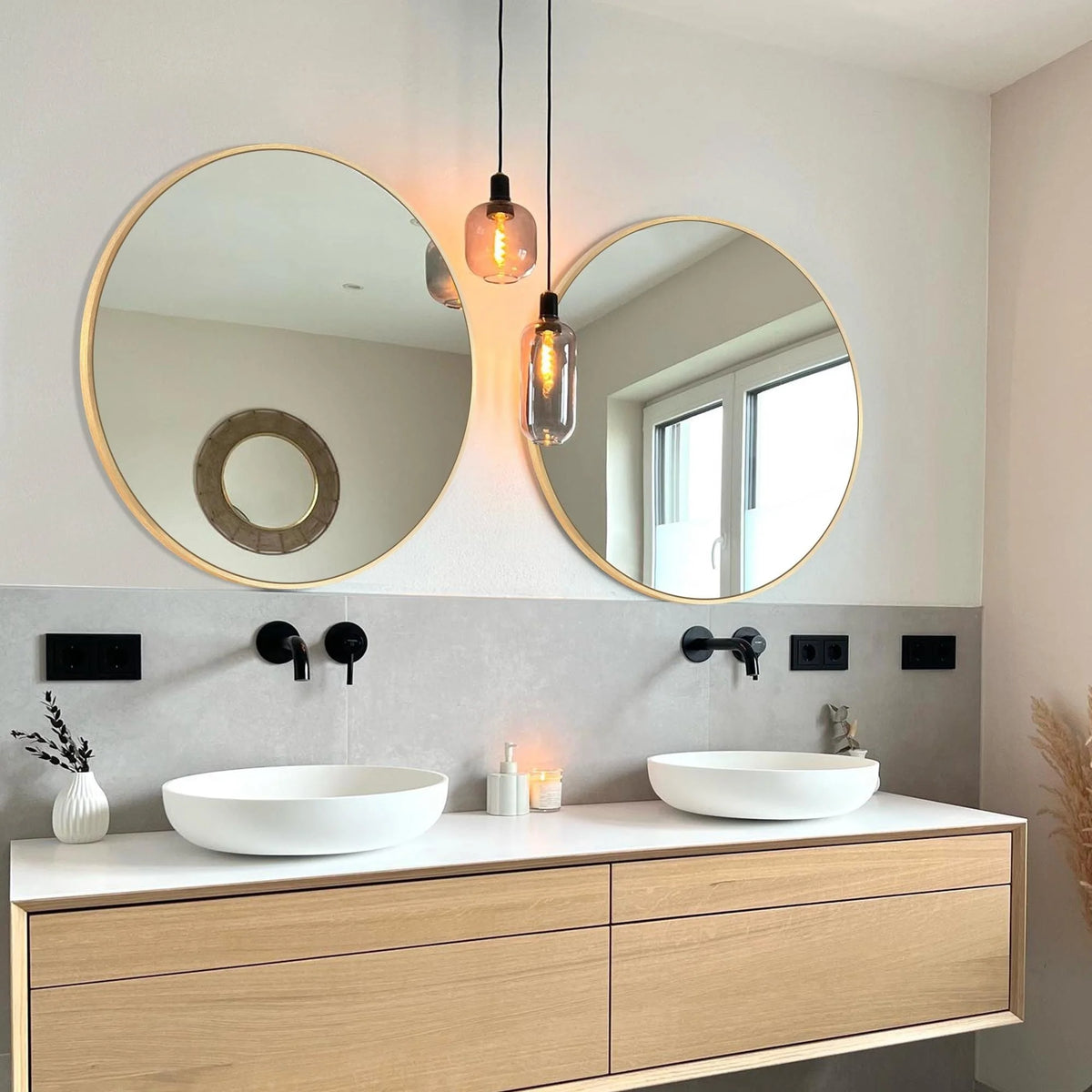 Modern Round Bathroom Vanity Mirror, Wall Mounted Circular Mirror for Bathroom, Bedroom and Home Decor